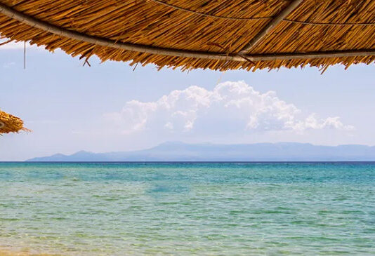 Η ποιότητα των υδάτων κολύμβησης στις ακτές των Δήμων Καμένων Βούρλων και Μαντουδίου – Λίμνης – Αγίας Άννας