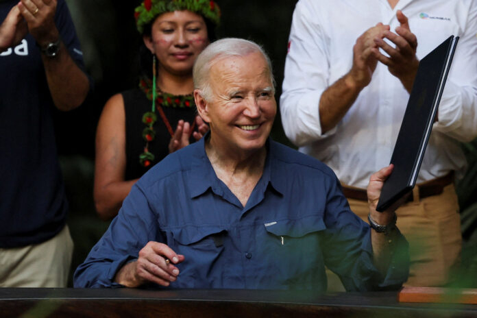 2024-11-17T194226Z_54929265_RC217BATWCQJ_RTRMADP_5_G20-SUMMIT-BIDEN
