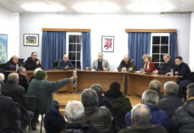 Με τη συμμετοχή του Δημάρχου Λεβαδέων κ. Δ. Καραμάνη συνεδρίασε το Τοπικό Συμβούλιο Κυριακίου. “Δίκαιο το αίτημα για δωρεάν κιλοβατώρες”