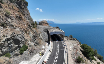 «Δουλεύουμε για να φύγει η… ρετσινιά ότι η Εύβοια δεν έχει δρόμους» – Φάνης Σπανός