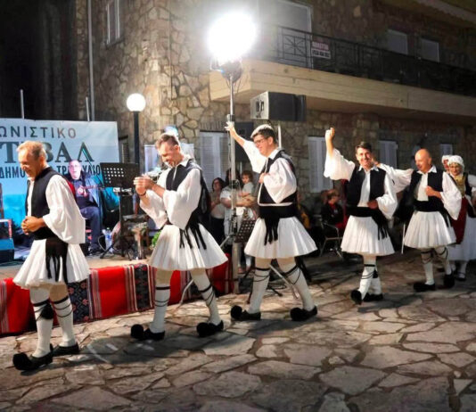 Με μεγάλη επιτυχία πραγματοποιήθηκε το 42ο Διαγωνιστικό Φεστιβάλ Παραδοσιακού Δημοτικού Τραγουδιού στον Ελικώνα