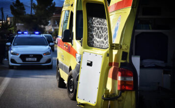 «SOS εκπέμπεται για το ΕΚΑΒ στην Βοιωτία, ενώ η Κυβέρνηση εγκαινιάζει δομές του ΕΣΥ.